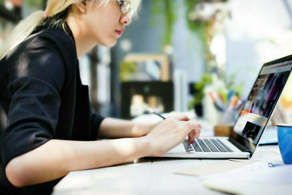 businesswoman working on laptop